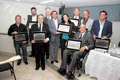 Ex-vereadores que participaram da redação da Lei Orgânica do Município recebem homenagem da Câmara Municipal